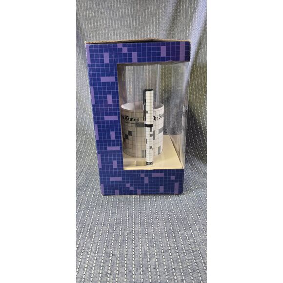 VERY RARE - THE NEW YORK TIMES CROSSWORD PUZZLE GIFT SET BY EXCALIBUR 2004 - Picture 2 of 4